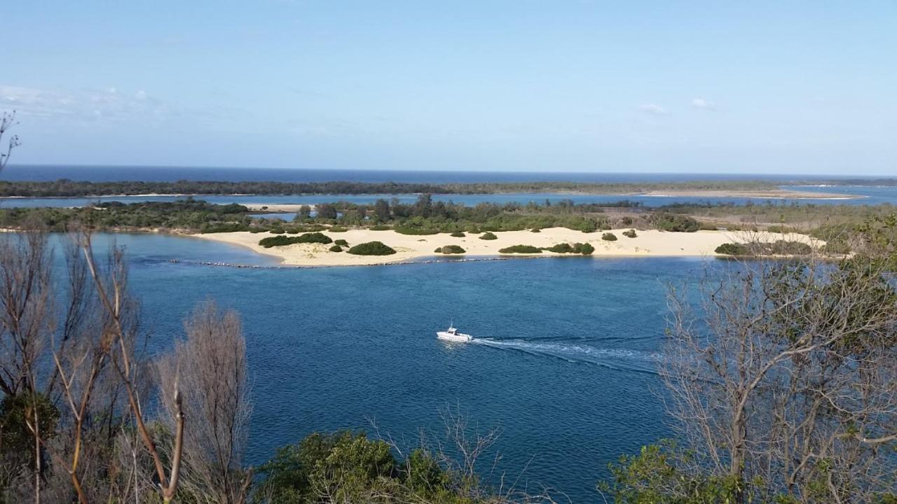 Abalone Guest Accommodation Lakes Entrance Exterior photo