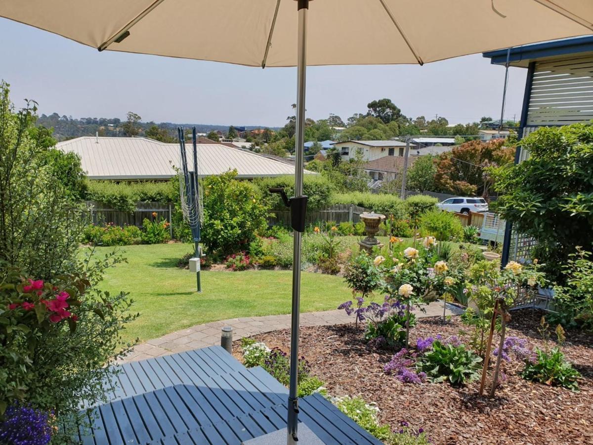 Abalone Guest Accommodation Lakes Entrance Exterior photo
