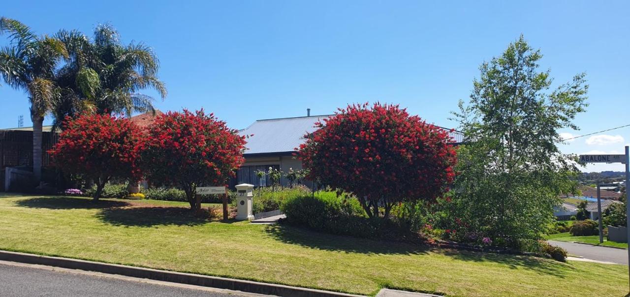 Abalone Guest Accommodation Lakes Entrance Exterior photo